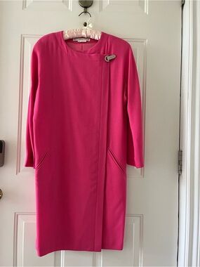 Women's Bright Pink Long-Sleeve Shift Dress with Rhinestone Brooch